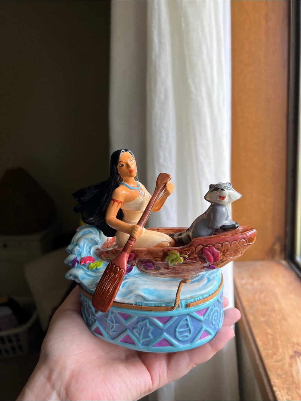 Disney Pocahontas Figure Music Box in Brown, Blue, Turquoise, Pink, White